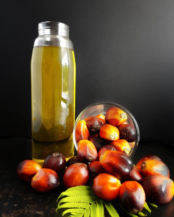 close-up-food-drink-glass-jar-table
